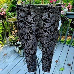 Soft Surroundings Ladies Pull On Legging NWT pl